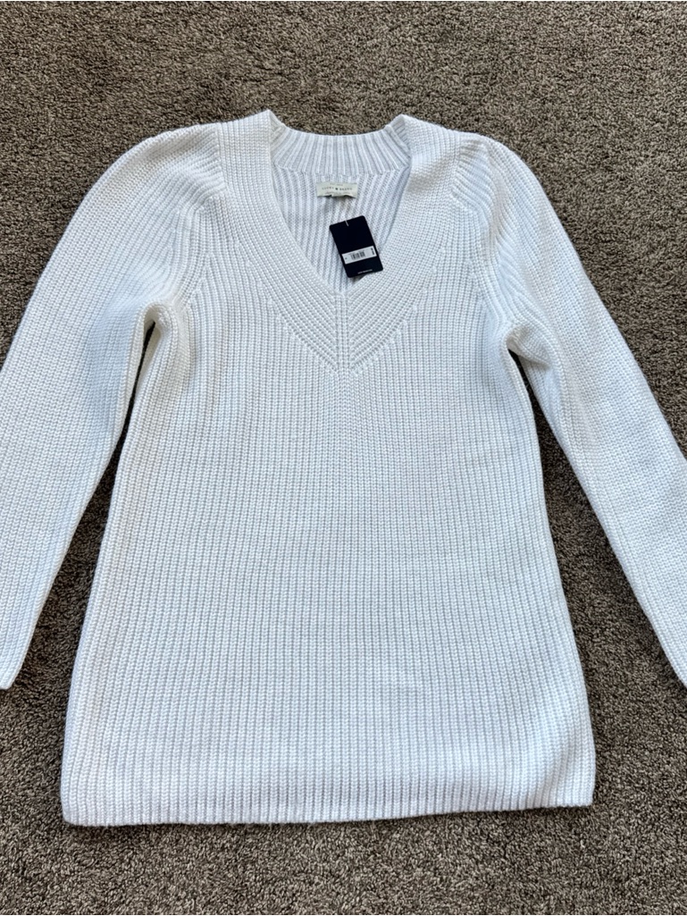Lucky Brand Nwt Retails 69 Womens Small White VNeck Cableknit Sweater